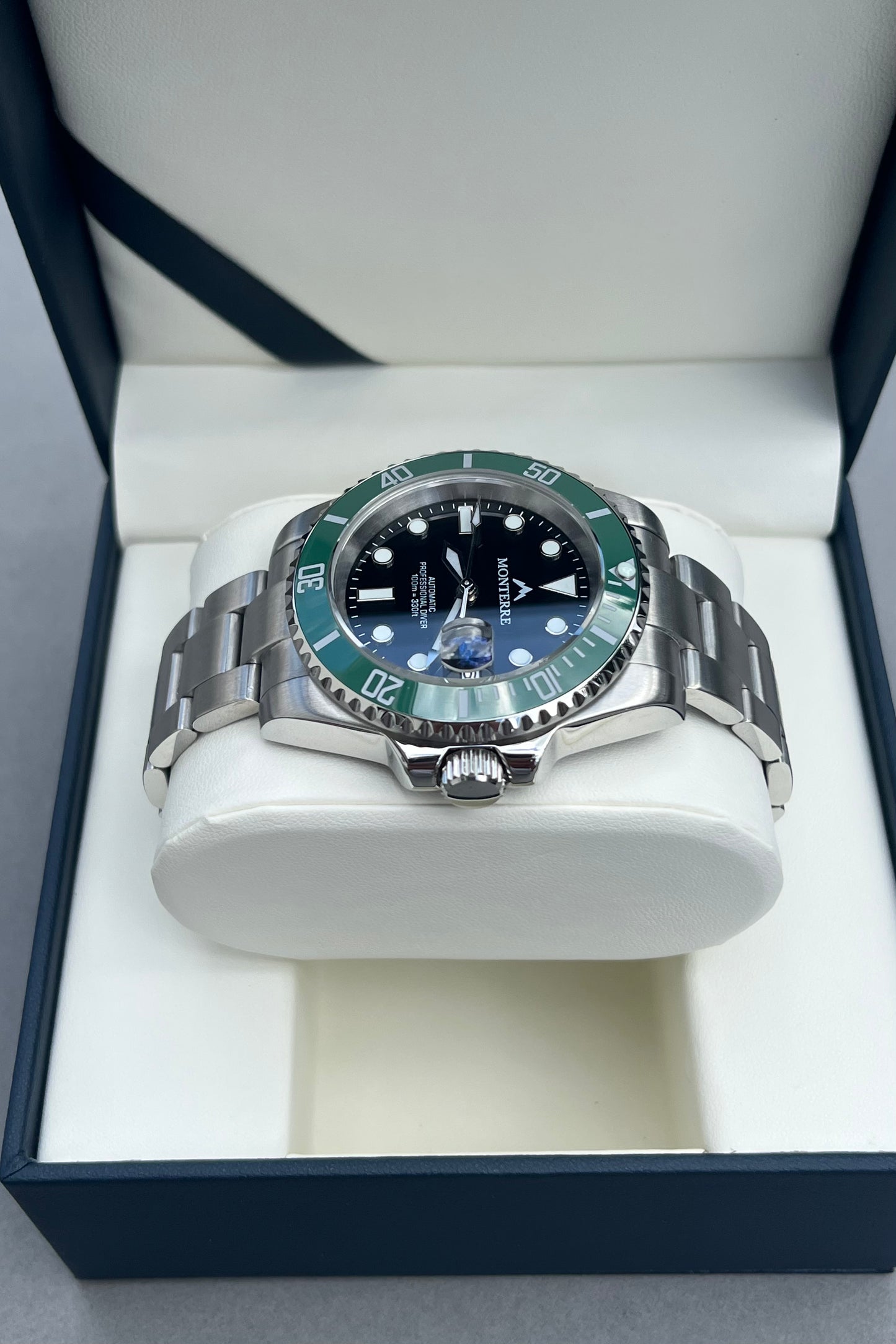 GREEN PROFESSIONAL DIVER 40mm
