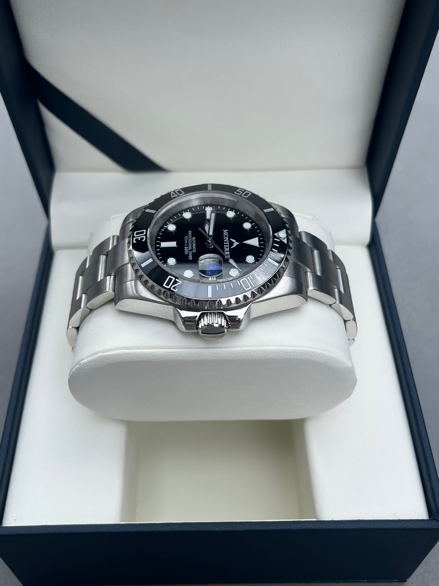 BLACK PROFESSIONAL DIVER 40mm
