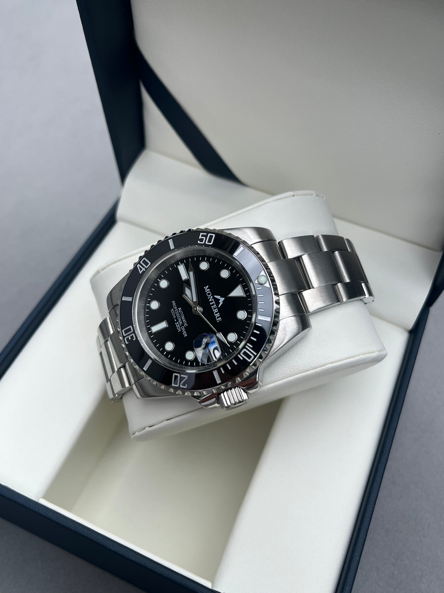 BLACK PROFESSIONAL DIVER 40mm